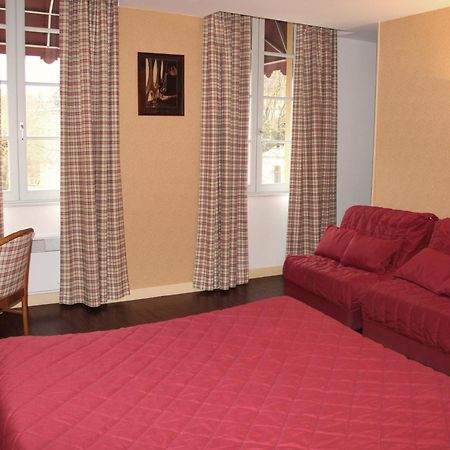 Logis Des Trois Maures Hotel Couches Bagian luar foto