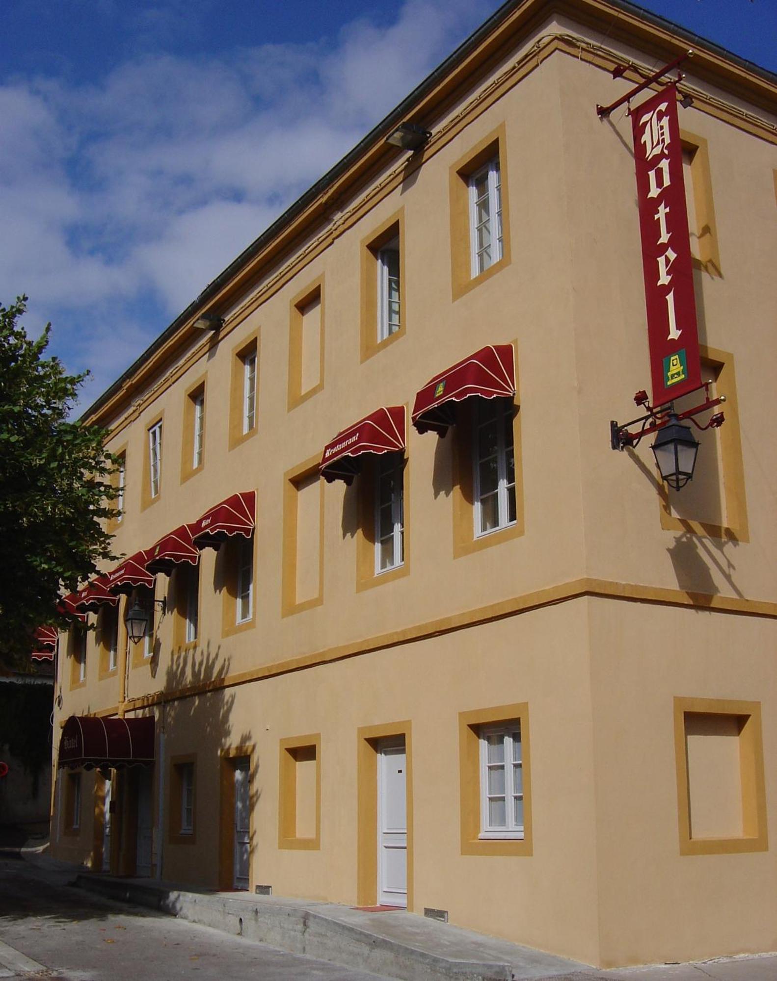 Logis Des Trois Maures Hotel Couches Bagian luar foto