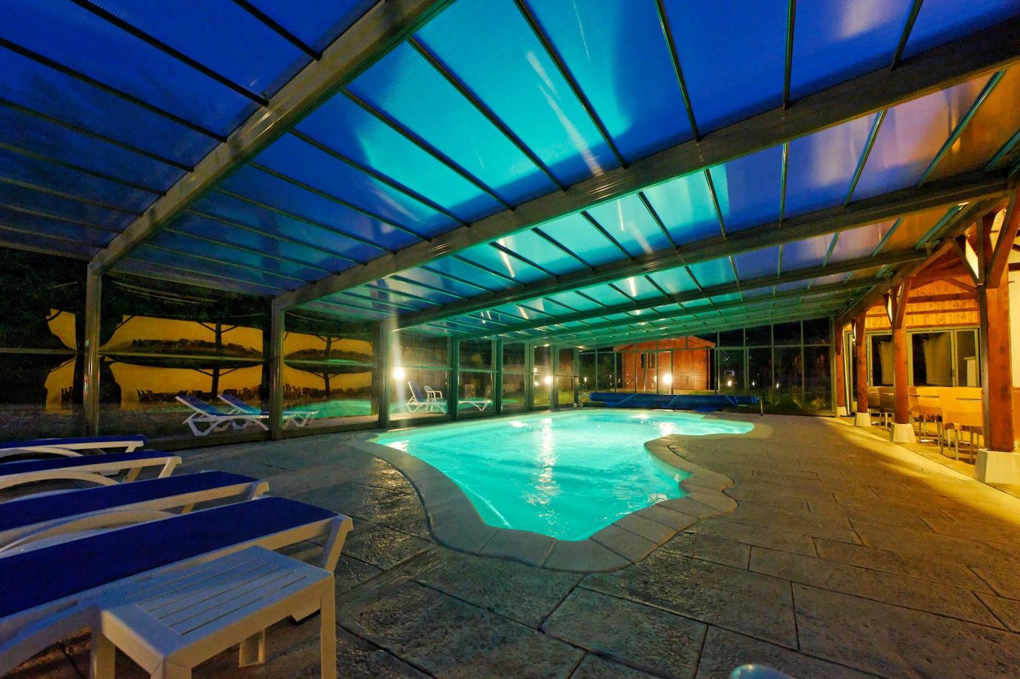 Logis Des Trois Maures Hotel Couches Bagian luar foto