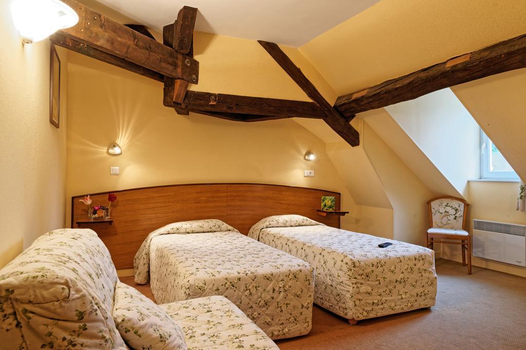 Logis Des Trois Maures Hotel Couches Bagian luar foto